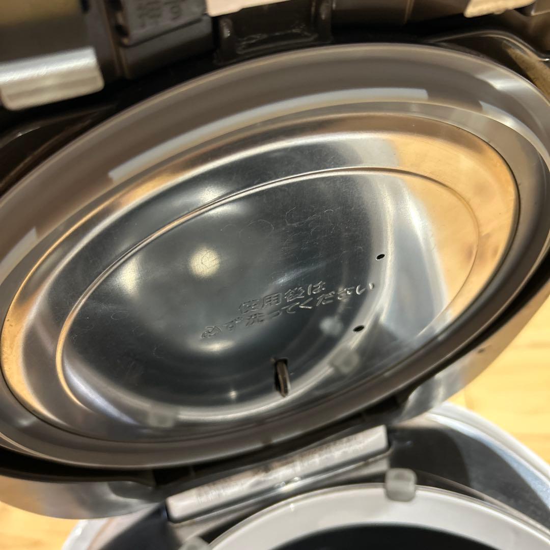 TOSHIBA 東芝　真空圧力IH 炊飯器 RC-18VSV-W 炎匠炊き　一升