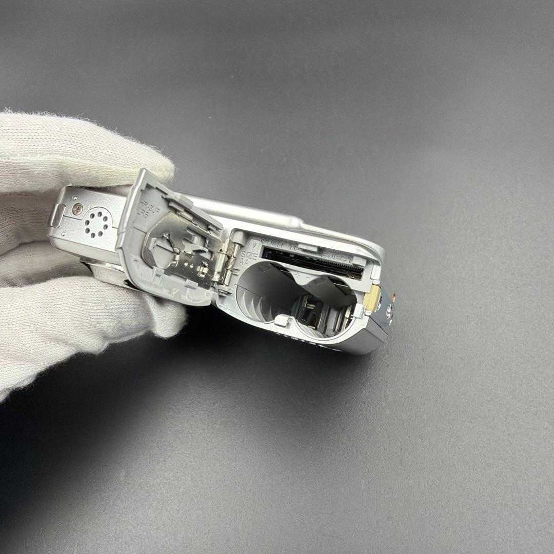 FUJIFILM Finepix A220 シルバー デジタルカメラ 電池駆動