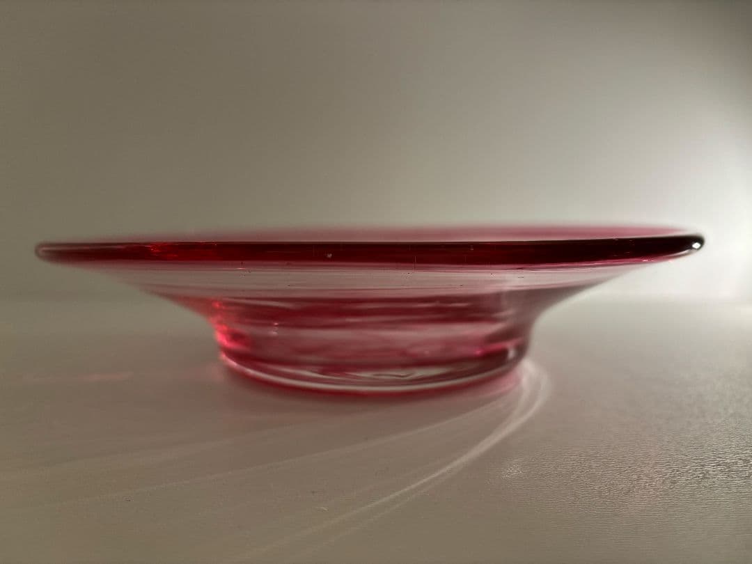 ピンクガラス 皿 プレートデザート皿 パスタ皿 盛り皿 　直径約20.5㎝