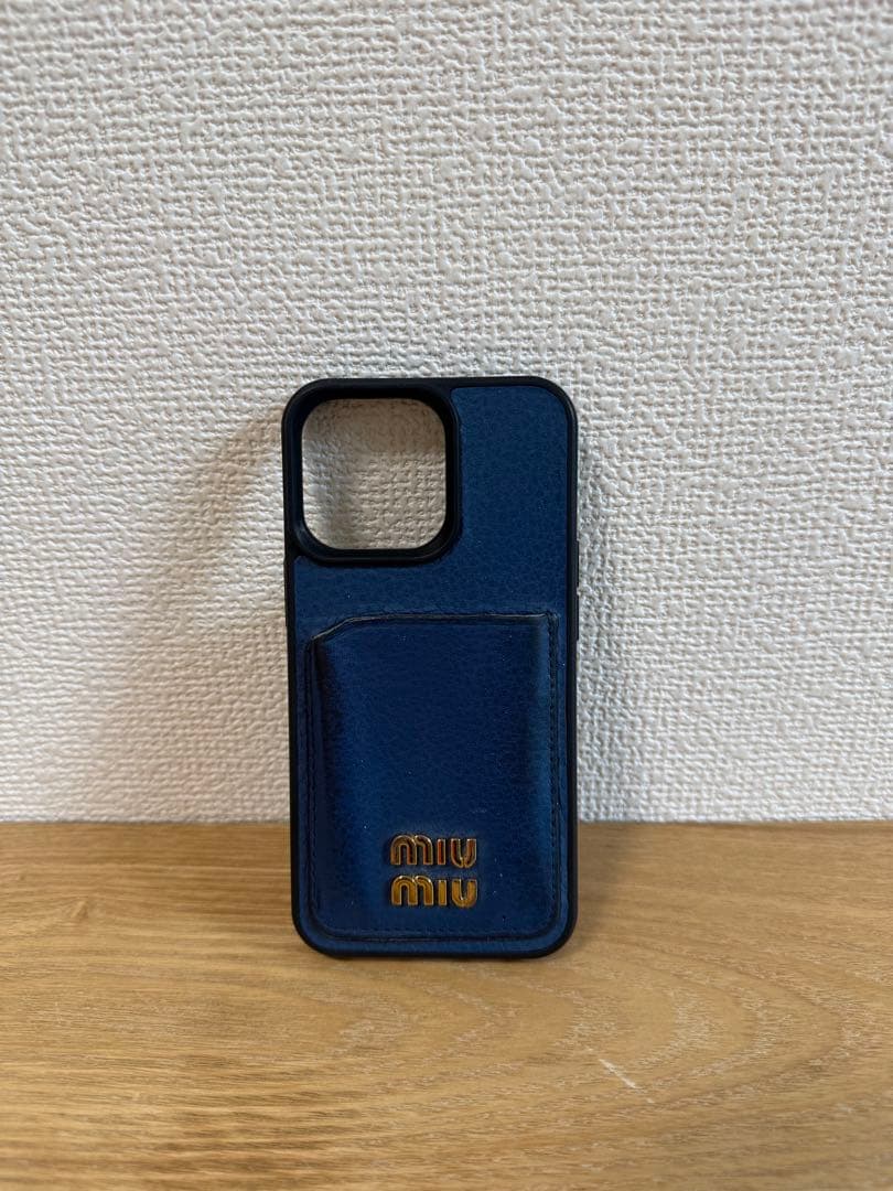 miu miu ネイビー カードポケット付きiPhoneケース
