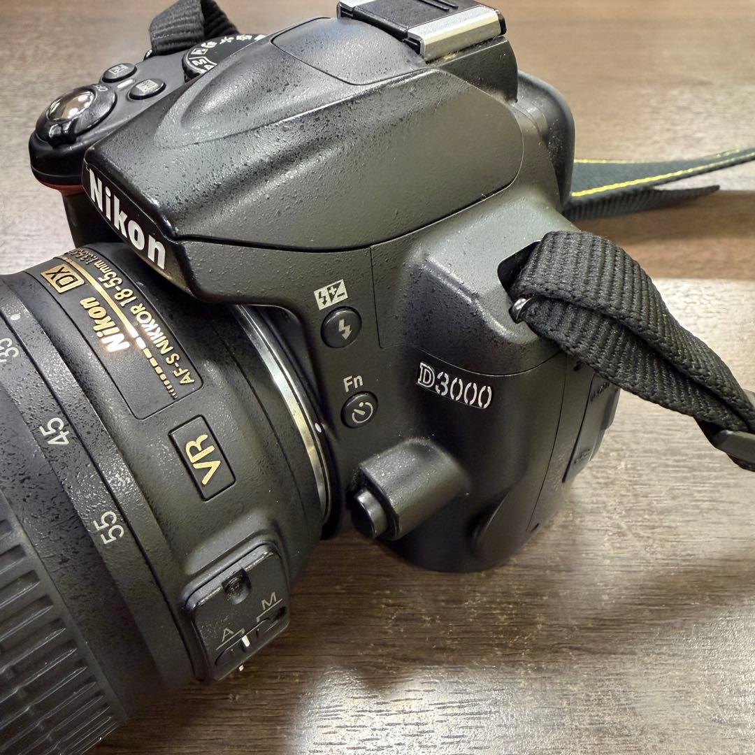 Nikon D3000 一眼カメラ