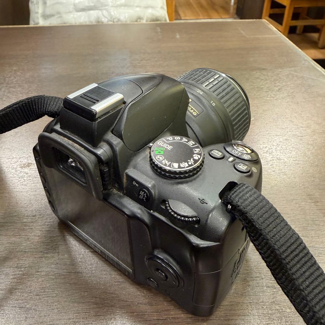 Nikon D3000 一眼カメラ