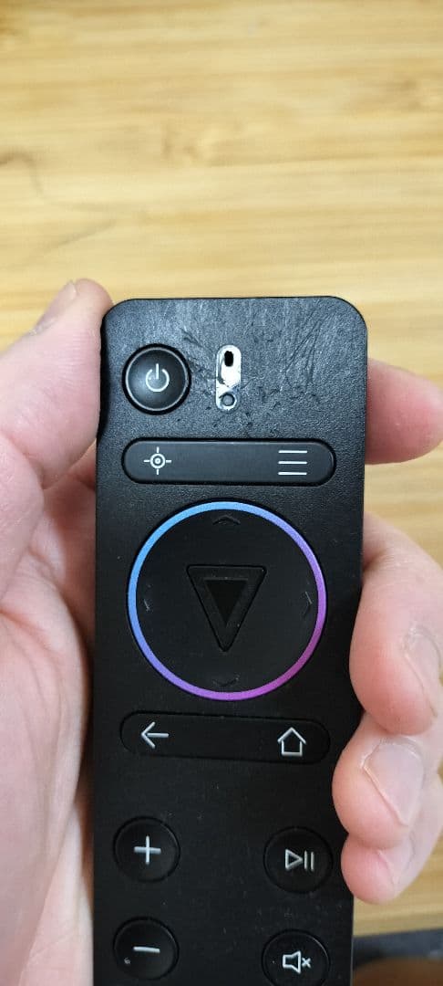 R150 プロジェクター 本体 + リモコン + 収納ケース　NOMADIC