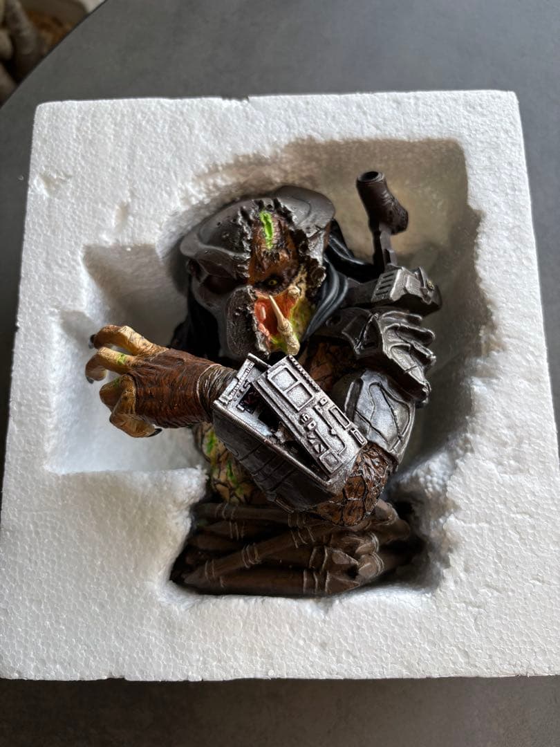 プレデター フィギュア 約20cm