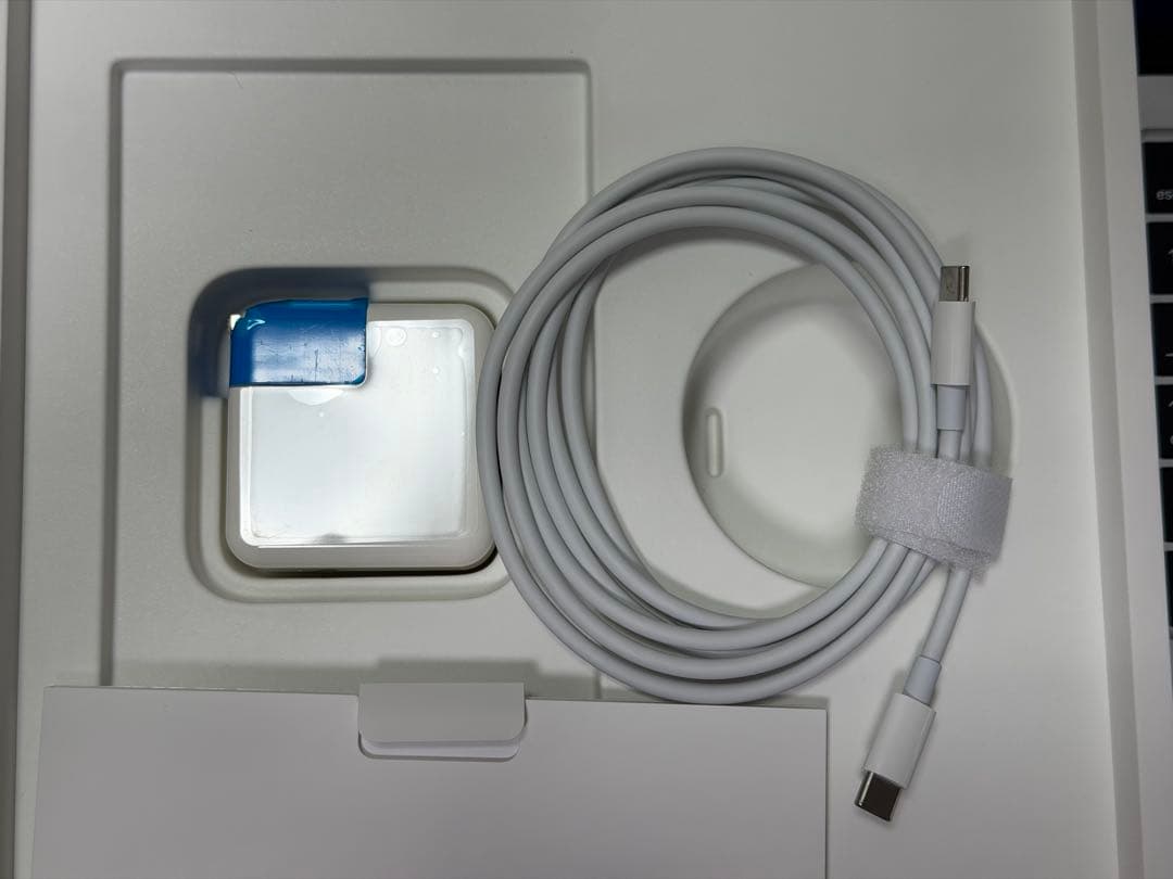 ぐ*み様 【超美品】MacBook Air M4 256GB 16GB オフィス