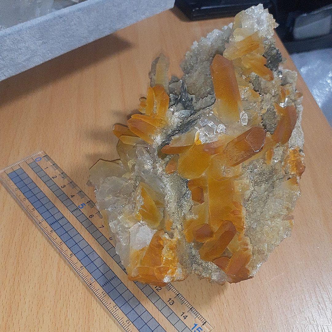 ゴールデンヒーラークォーツ　クラスター