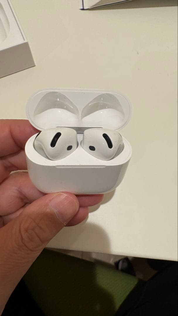 AirPods4 ノイキャン付き
