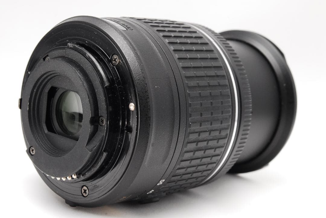 【美品】ニコン Nikon D5600 VR レンズキット S数2765枚