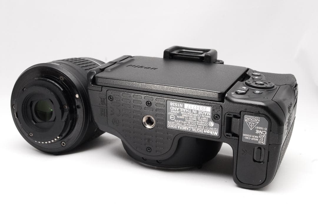 【美品】ニコン Nikon D5600 VR レンズキット S数2765枚