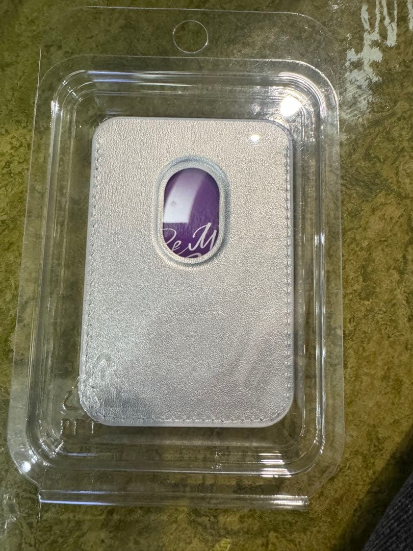 岩田剛典 カードウォレットMagsafe Cardwallet 韓国