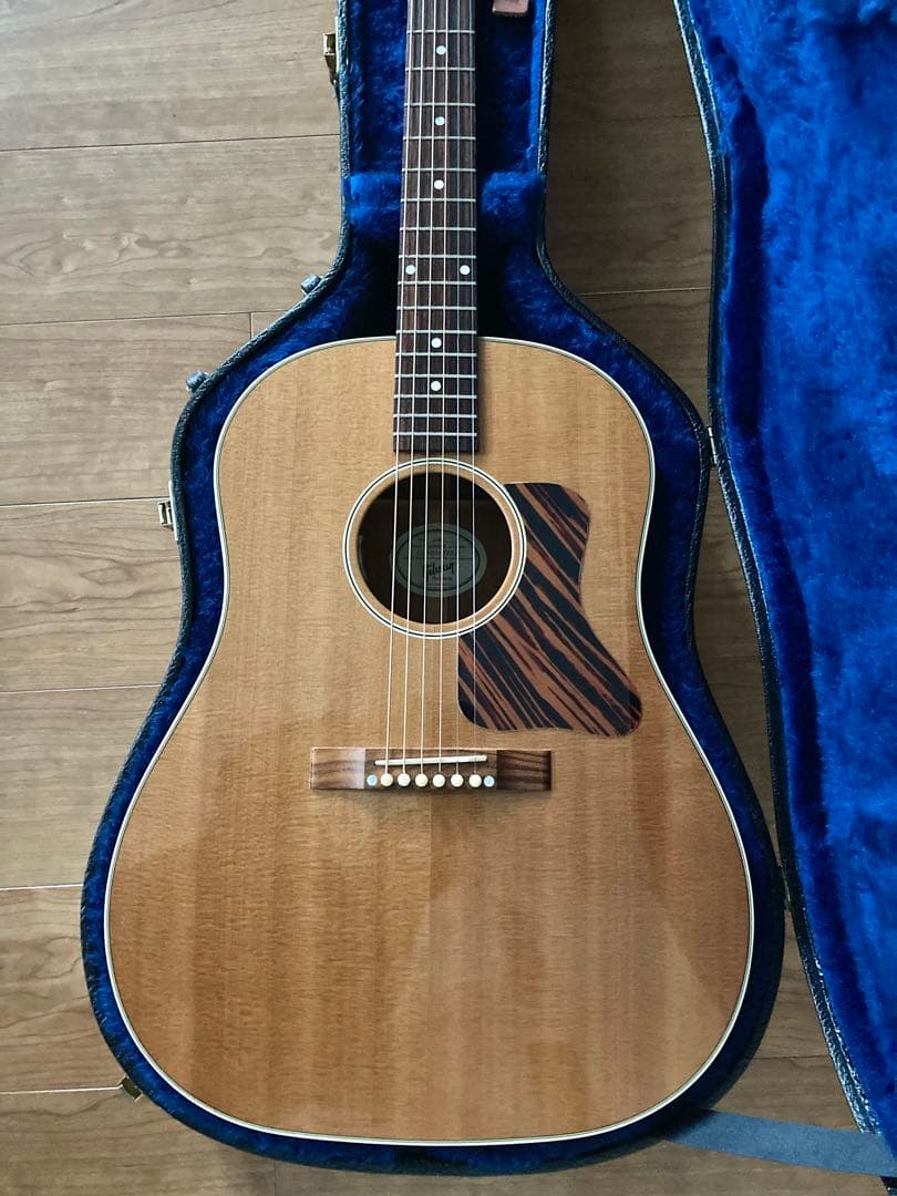Gibson J-35 2013年 マンスリーリミテッドモデル