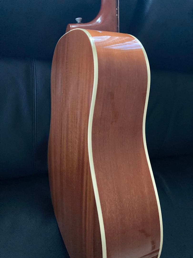 Gibson J-35 2013年 マンスリーリミテッドモデル