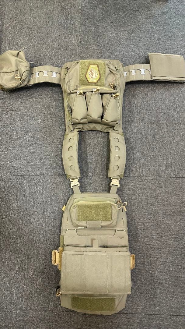 全て実物 FERRO CONCEPTS他 組み込み内容全て実物プレートキャリア