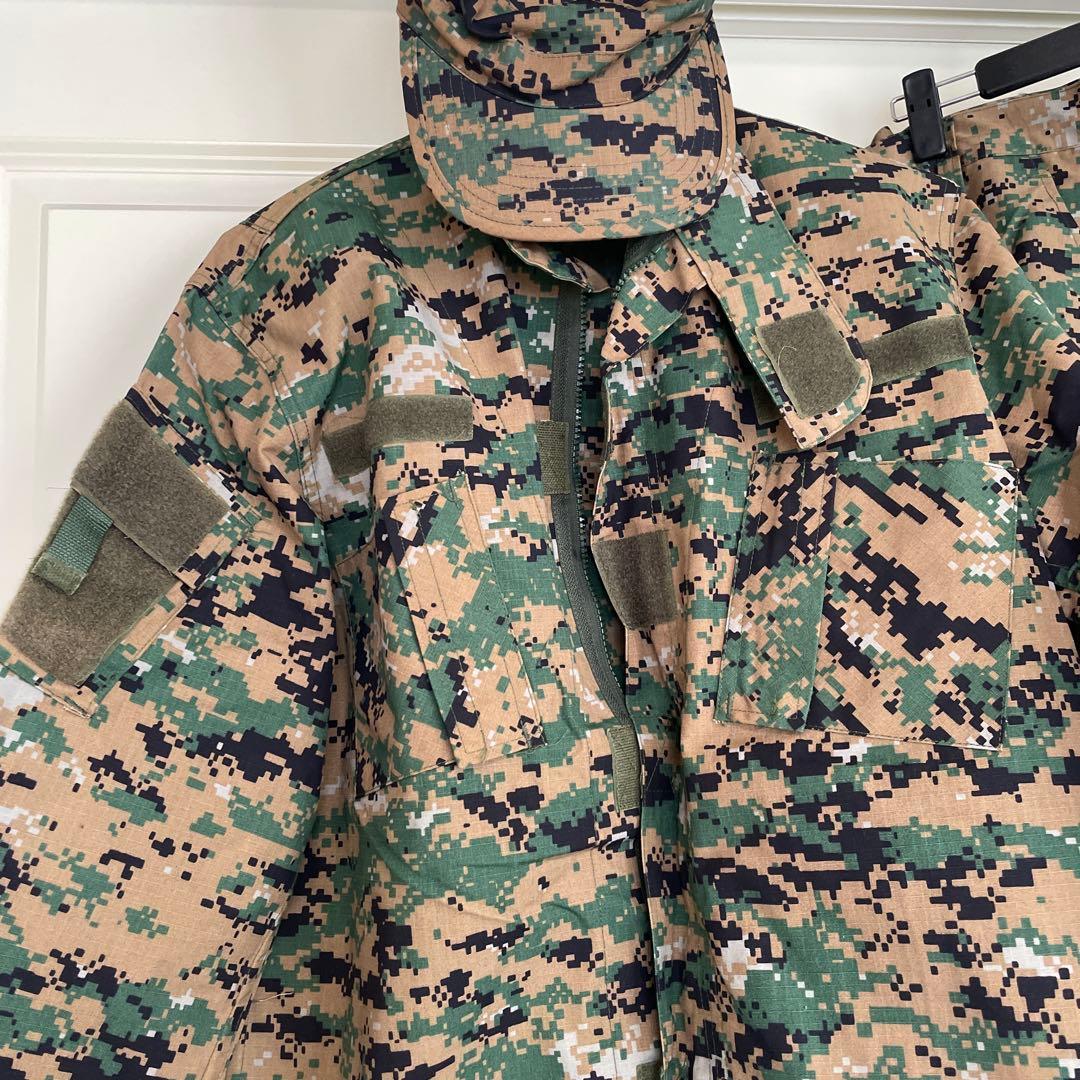 迷彩服セット（カモフラージュ）　中国　人民解放軍　帽子付き　サバゲー　林地迷彩