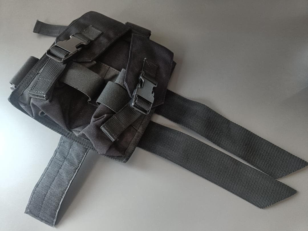 【未使用】FLYYE マガジンポーチ