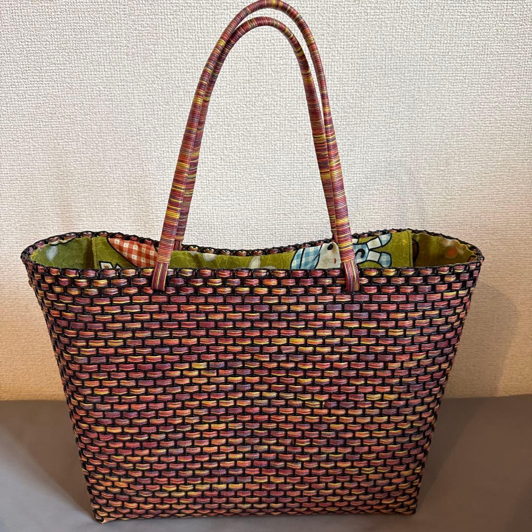 マルチカラー かごバッグ 花モチーフ付き