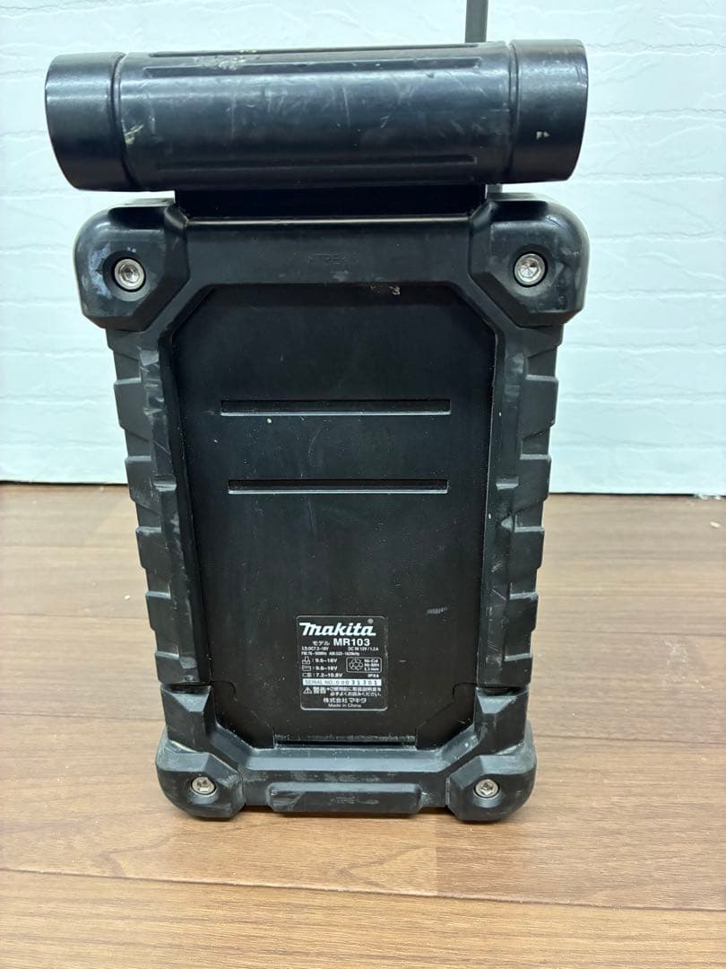 マキタ 充電式ラジオMR103 黒 アダプタ(新品)付き 動作問題なし 傷多め