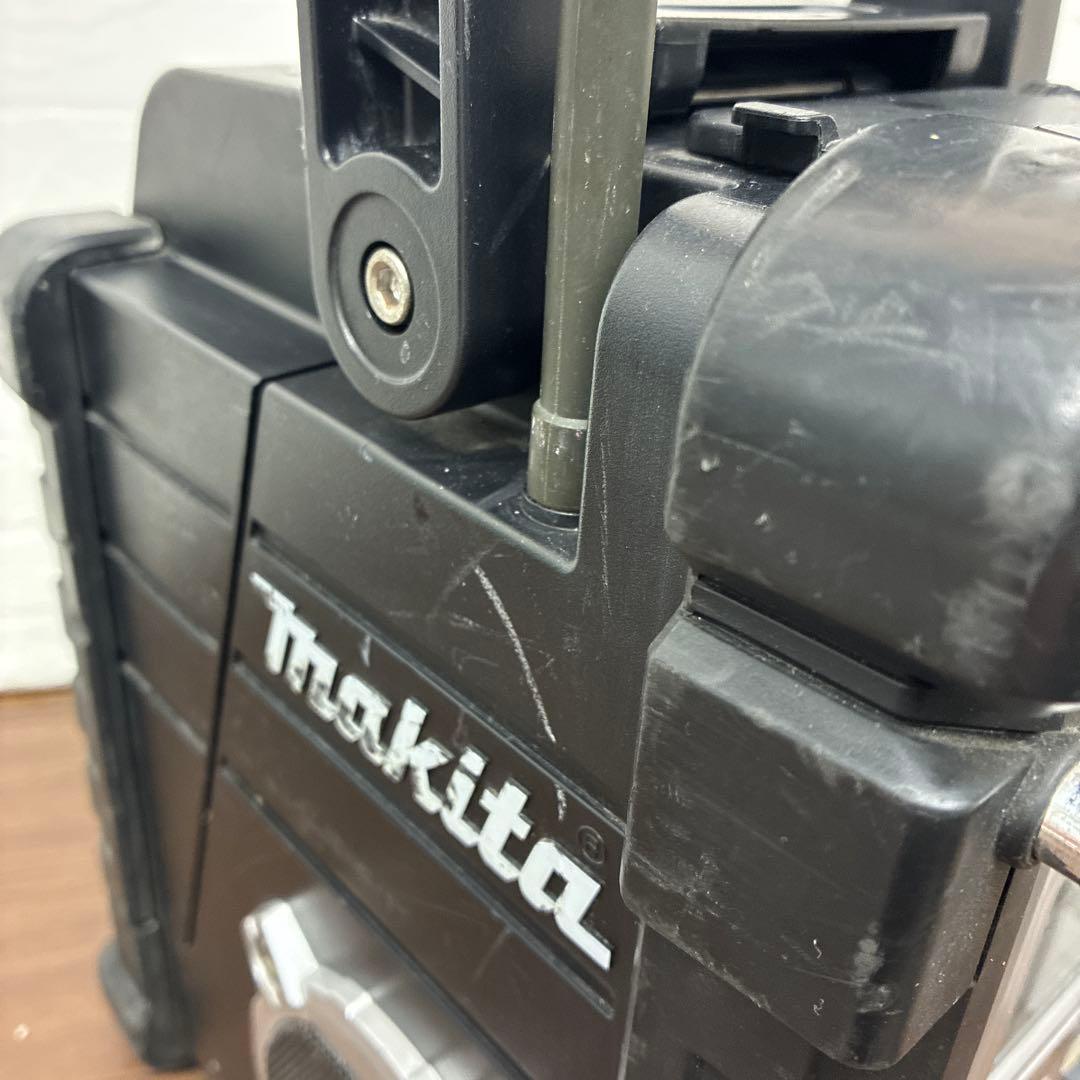 マキタ 充電式ラジオMR103 黒 アダプタ(新品)付き 動作問題なし 傷多め
