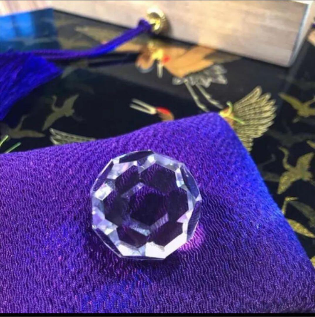 山梨県産　天然水晶　バッキーボール水晶　日本の職人による精密カット