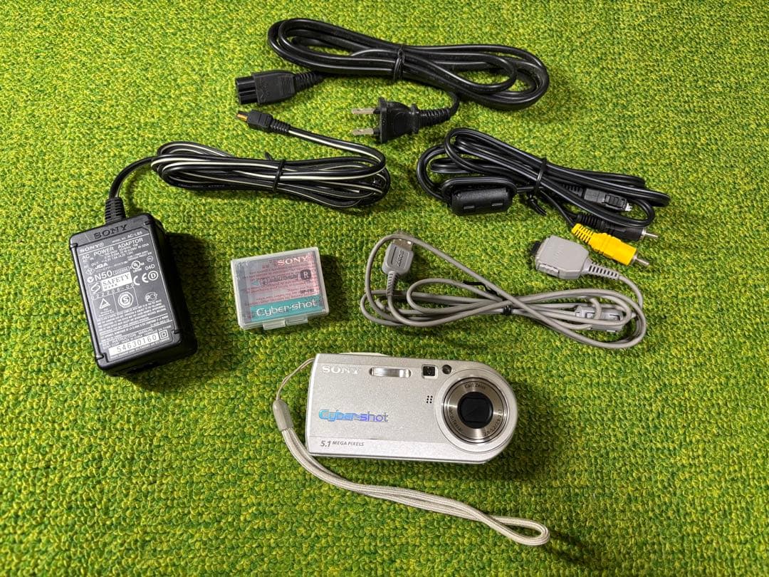 デジタルカメラ SONY Cyber-shot DSC-P100