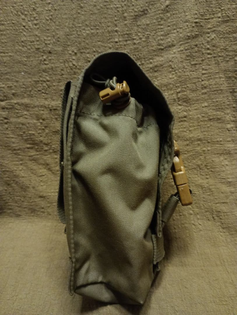 個人装備 T.REX Hydro Pouch Ranger Green