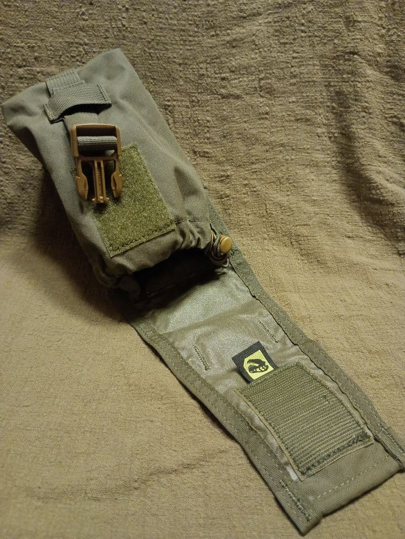 個人装備 T.REX Hydro Pouch Ranger Green