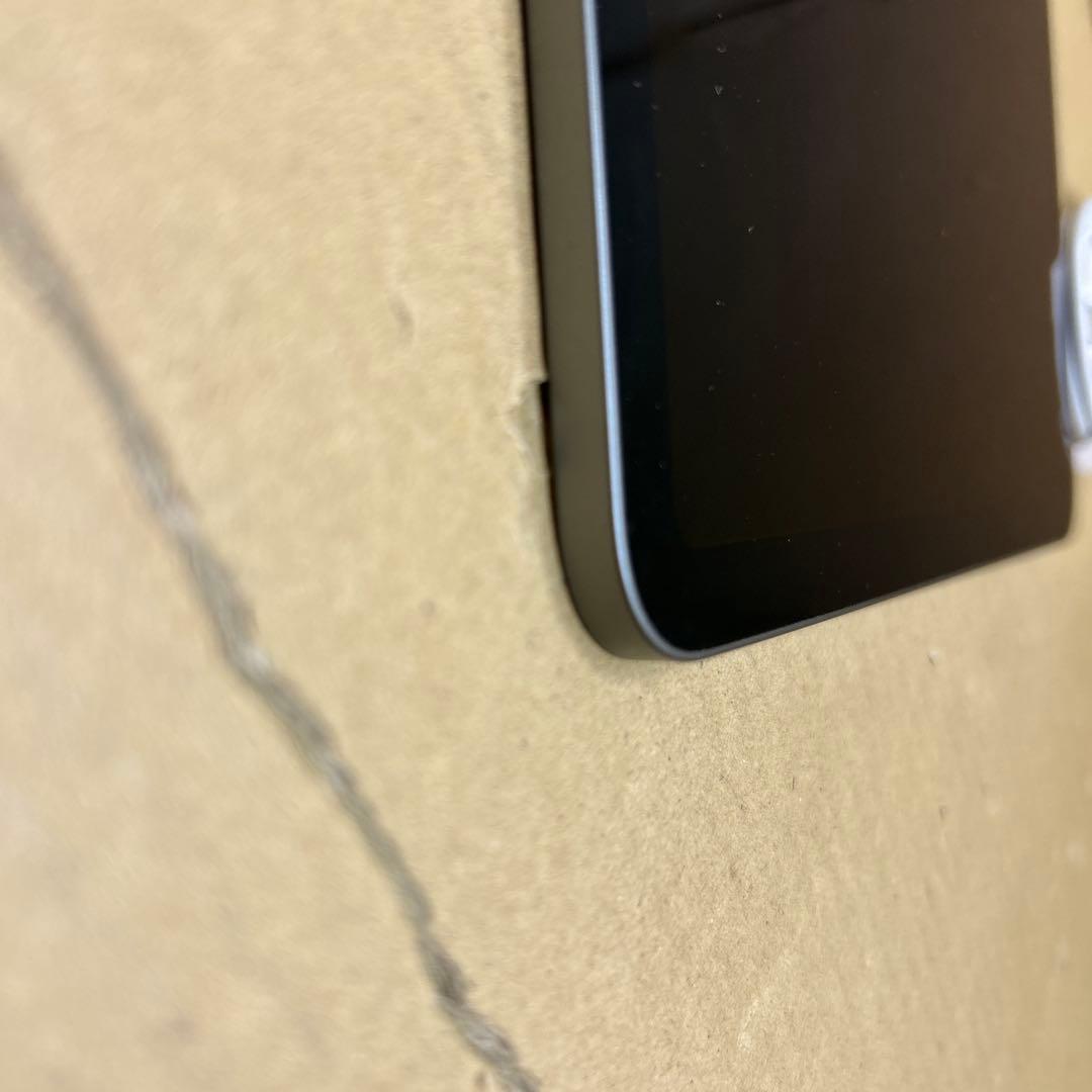 訳あり　Apple iPad Air (第５世代) Wi-Fi 64GB グレイ