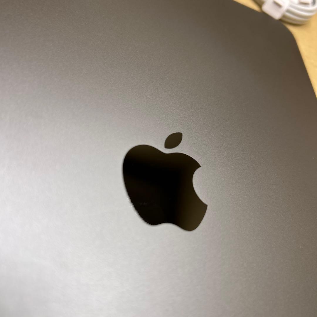 訳あり　Apple iPad Air (第５世代) Wi-Fi 64GB グレイ