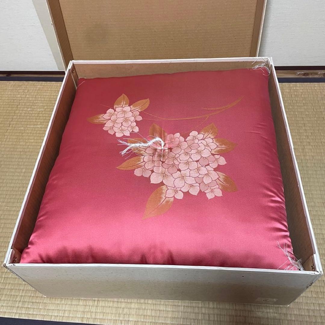 婚礼座布団　夫婦座布団　2枚　箱付　紫陽花　60x62cm