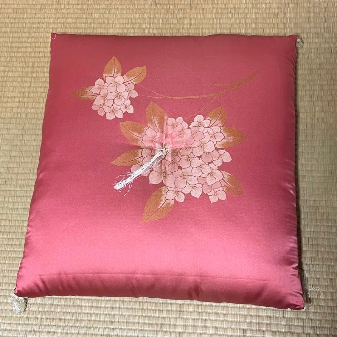 婚礼座布団　夫婦座布団　2枚　箱付　紫陽花　60x62cm