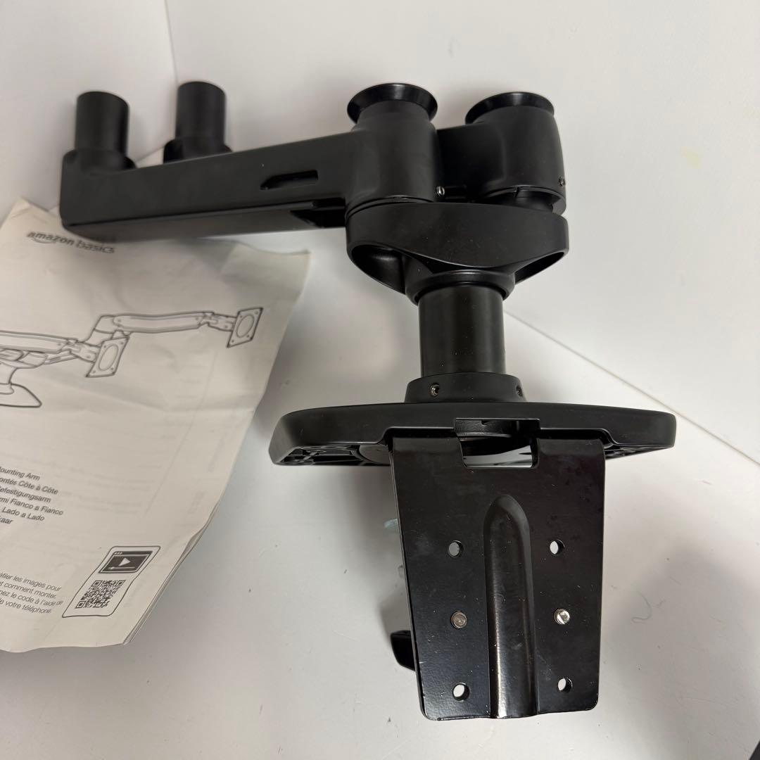 Amazonベーシック　デュアルモニターアーム　エルゴトロンOEM