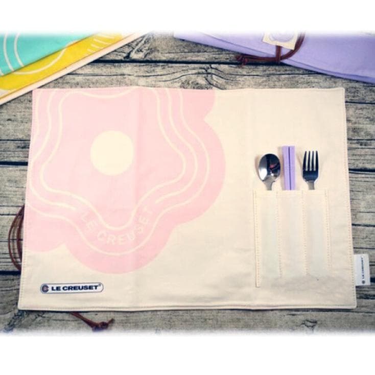 台湾 ルクルーゼ カトラリー ポケット付 ランチョンマット 4種セット