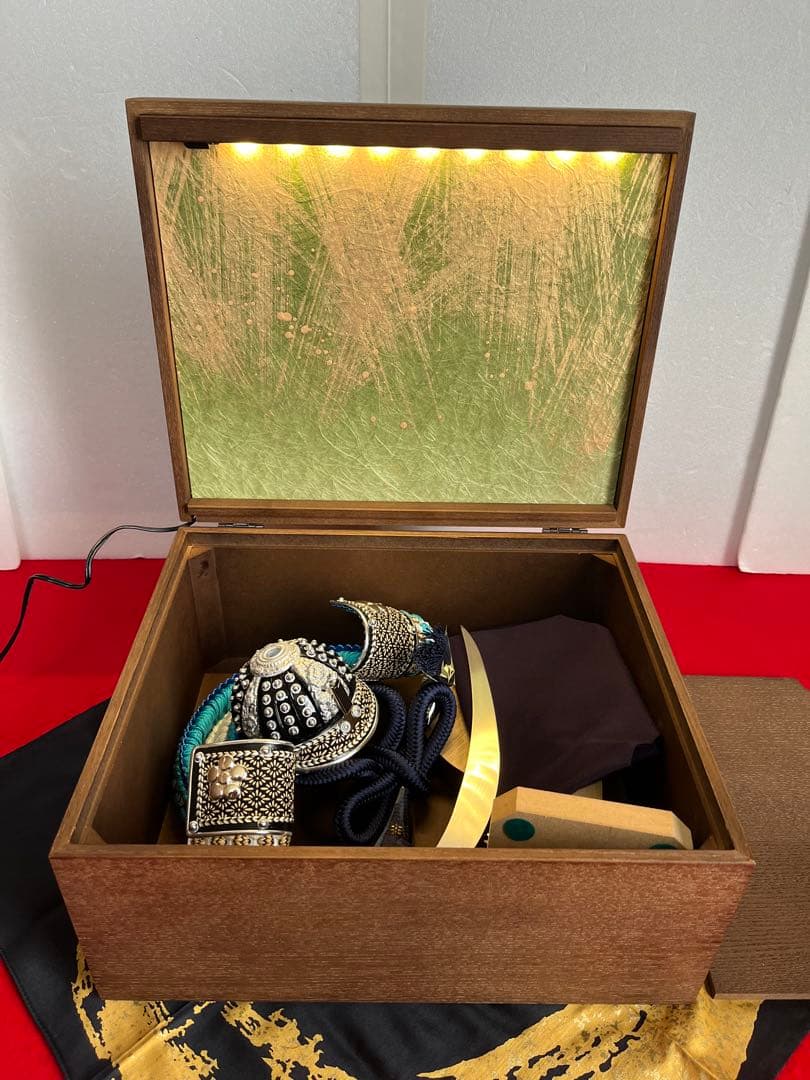 伊達政宗公　収納型飾り台LED屏風　政宗公敷布付(伊達政宗公ハンカチ)