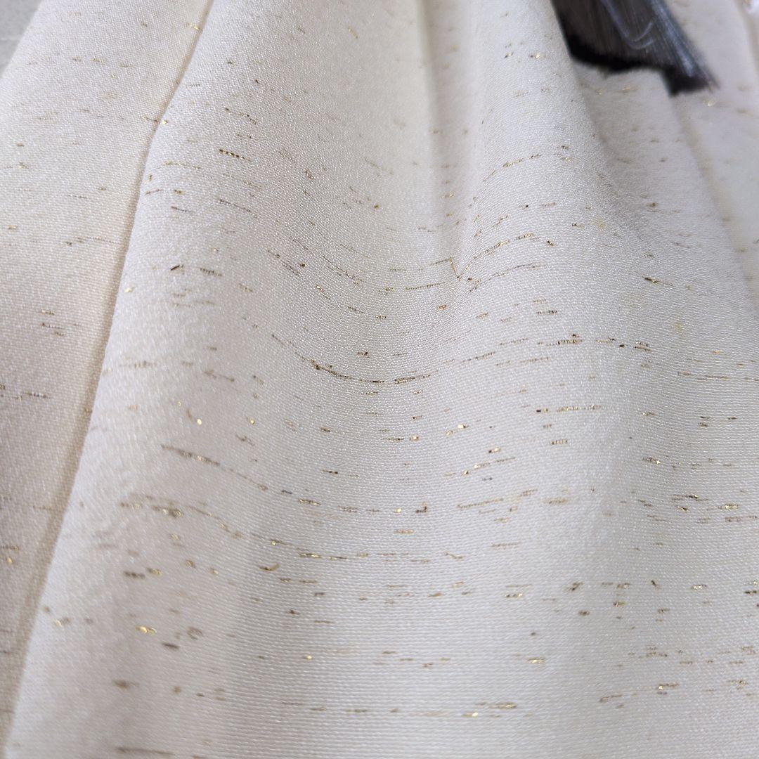 七五三３歳正絹アイボリー色に金糸が織り込まれた手縫いの被布（中綿無し）