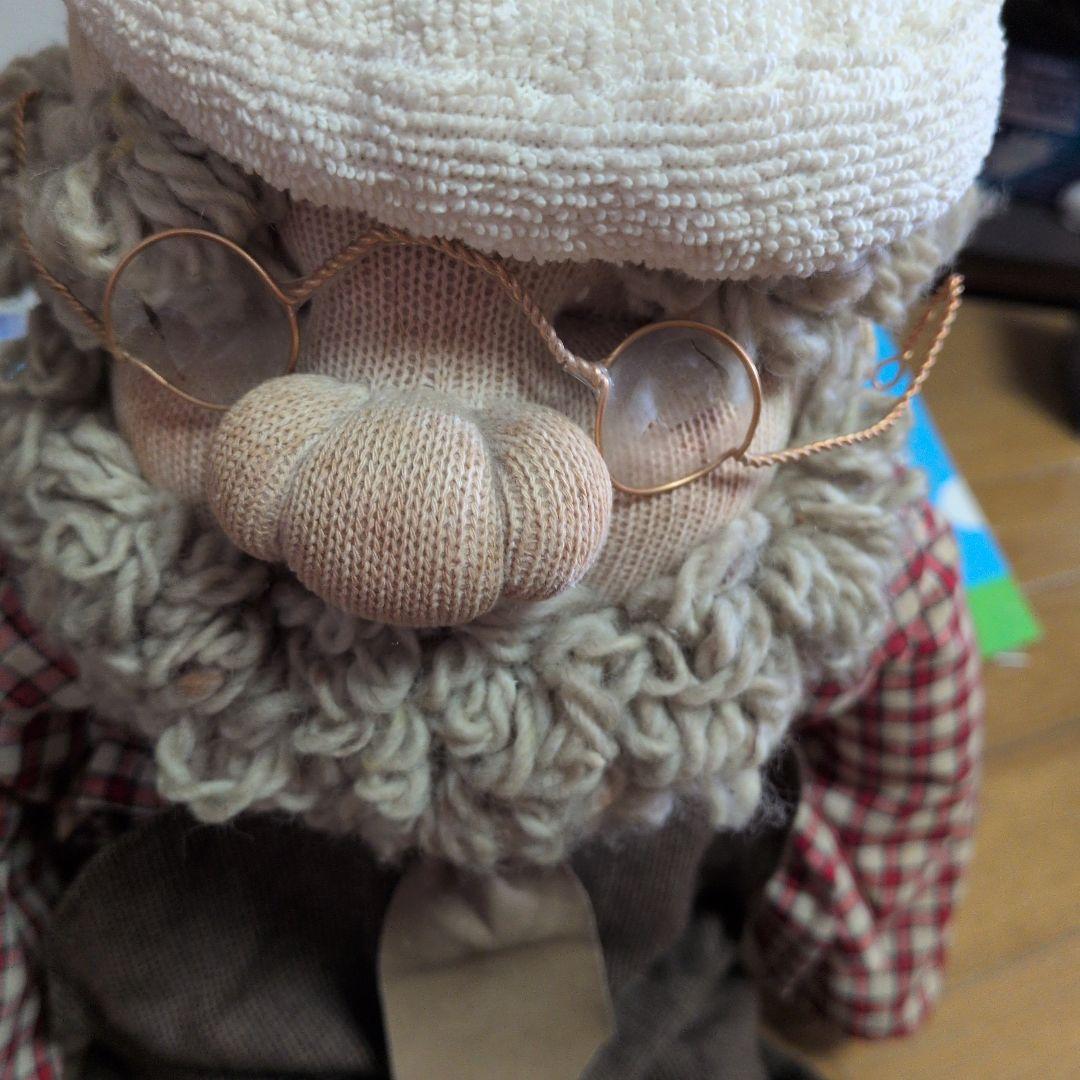 ひげのあるおじいさんの布製人形