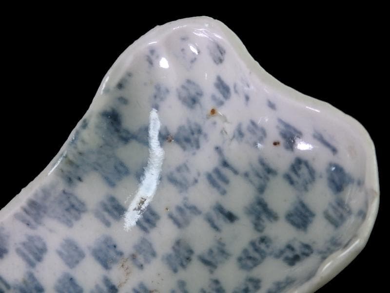 古伊万里　型刷印判　幾何学　市松紋様の図　変形皿　江戸期　AS-fbro