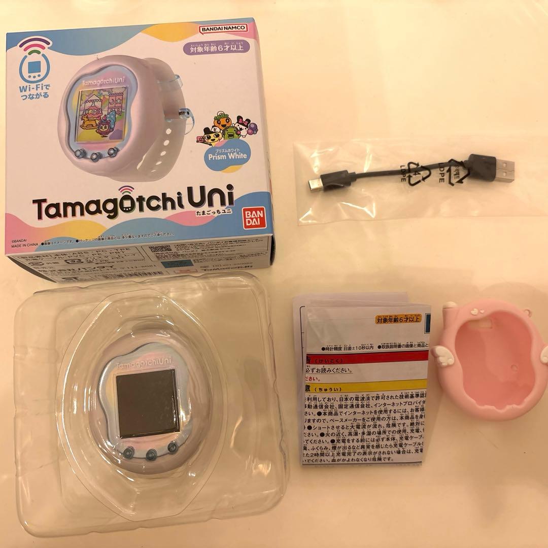 Tamagotchi Uni たまごっち ユニ プリズムホワイト ケース付き！！
