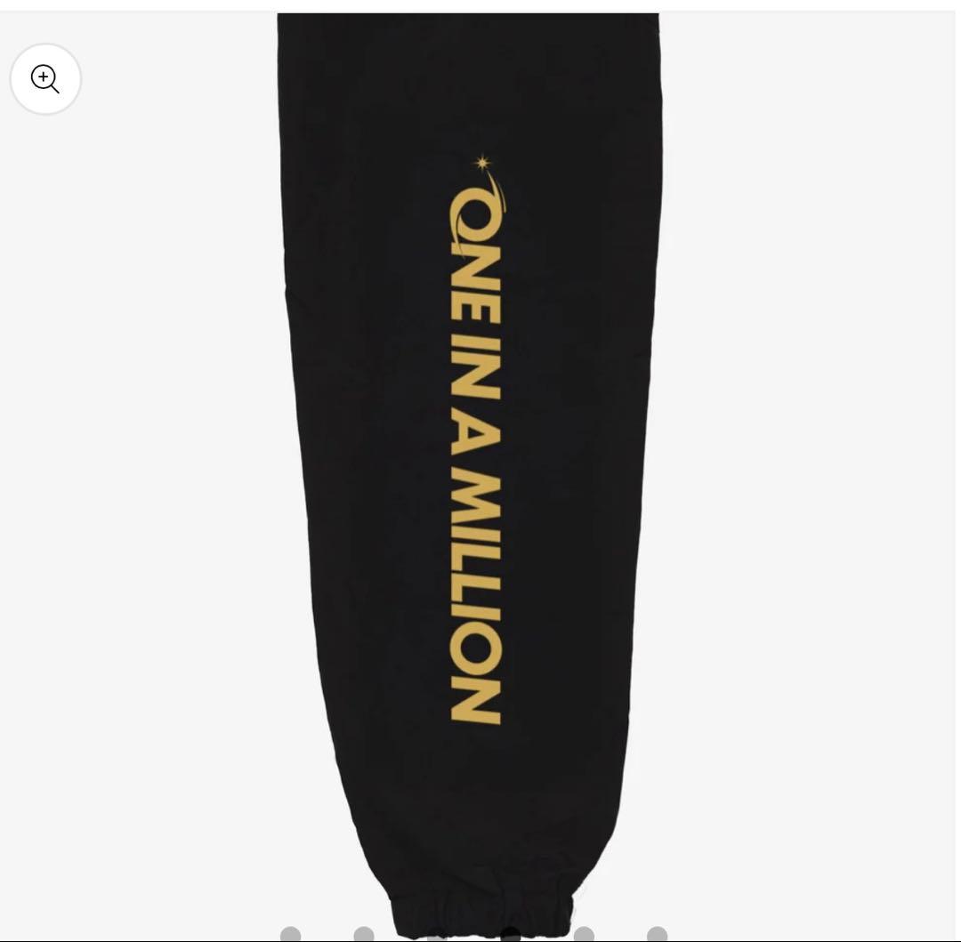 TWICE THIS IS FOR ジヒョ　ウィンドブレーカー M