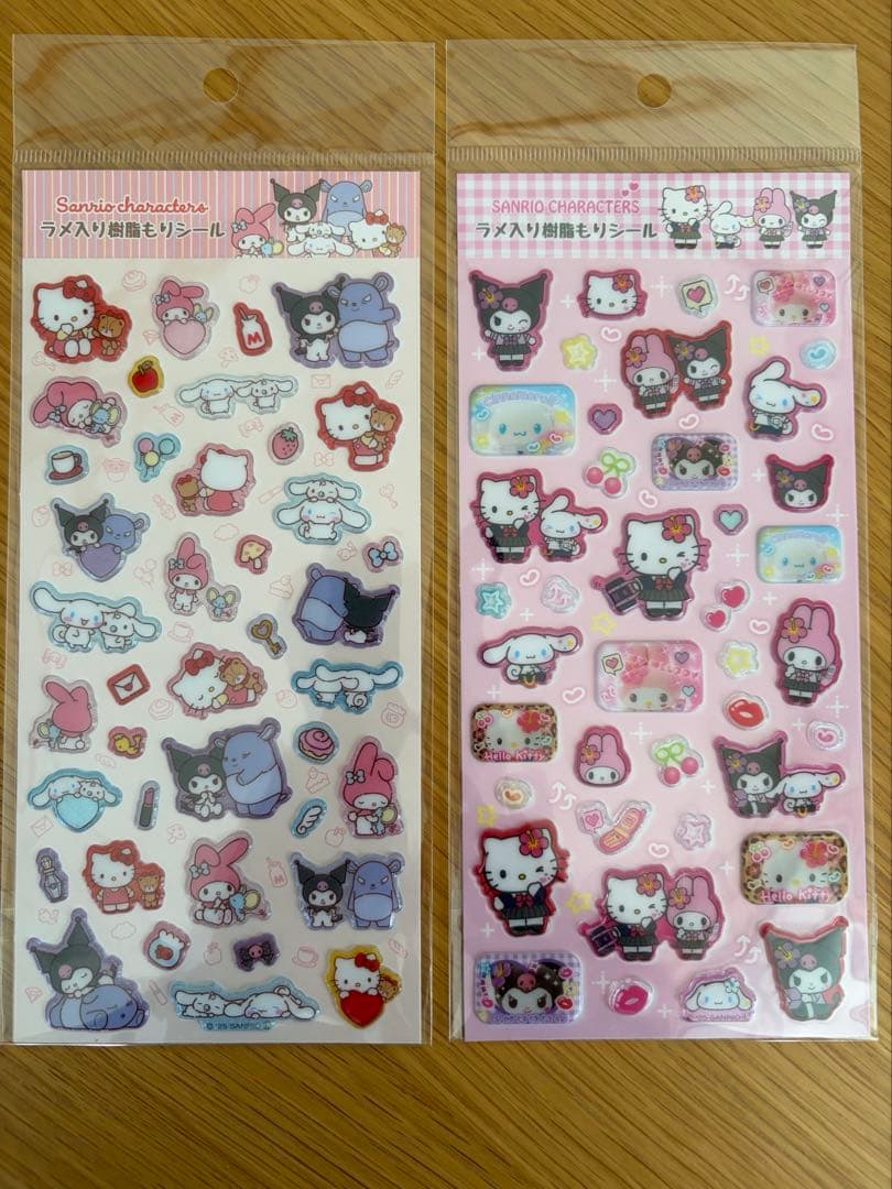 サンリオ すりガラス風シール／ラメ入り樹脂もりシール８種