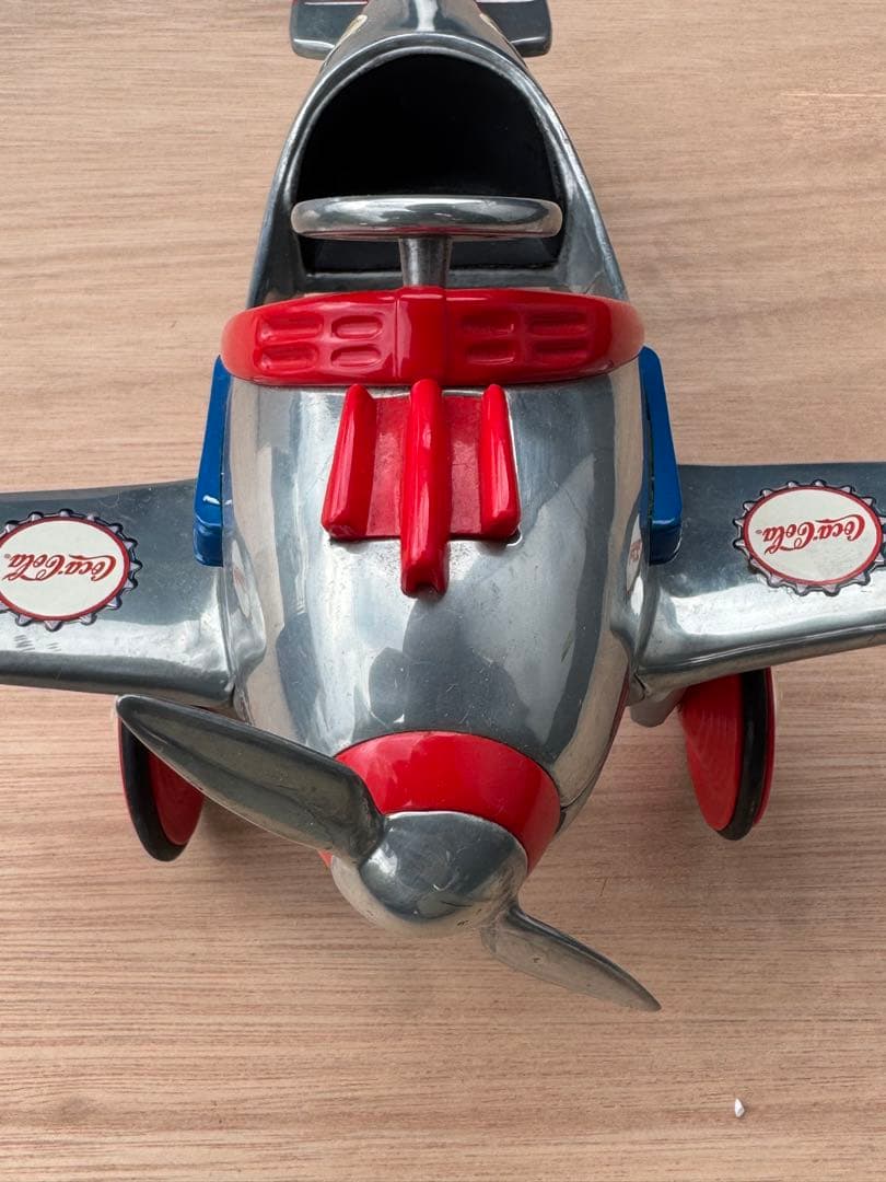 コカ・コーラ ペダルエアプレーン 飛行機　メタル製　限定生産モデル