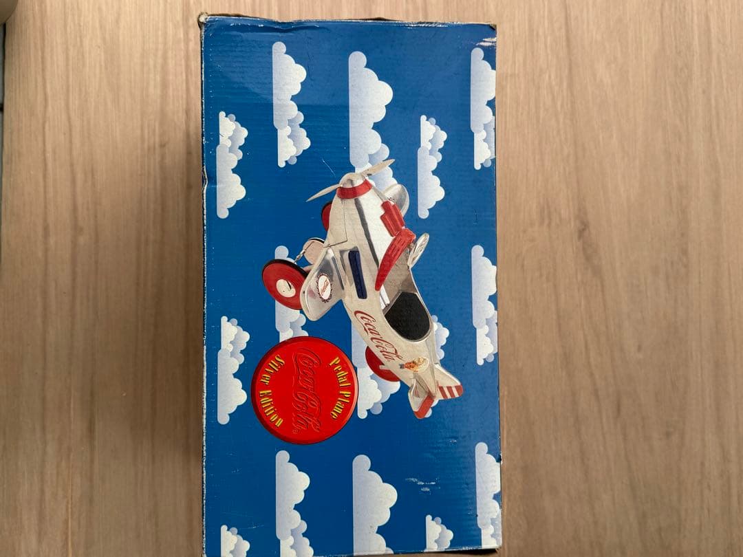 コカ・コーラ ペダルエアプレーン 飛行機　メタル製　限定生産モデル