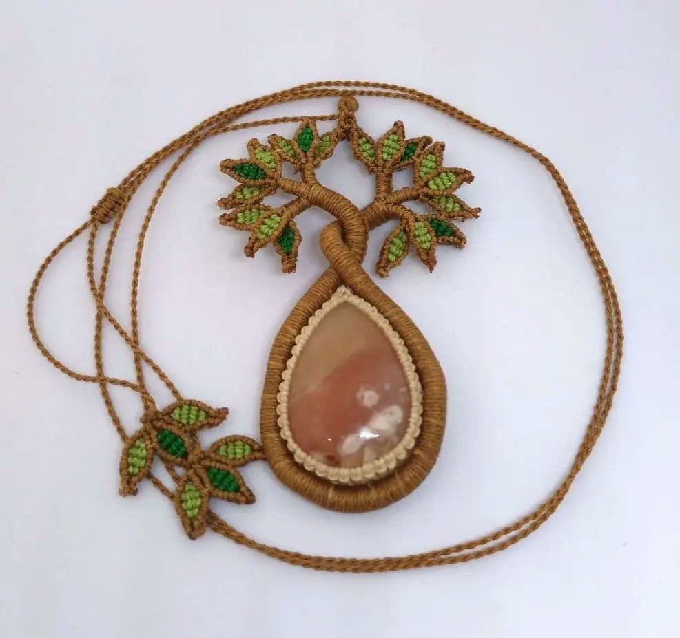 生命の樹　マクラメ編みネックレス