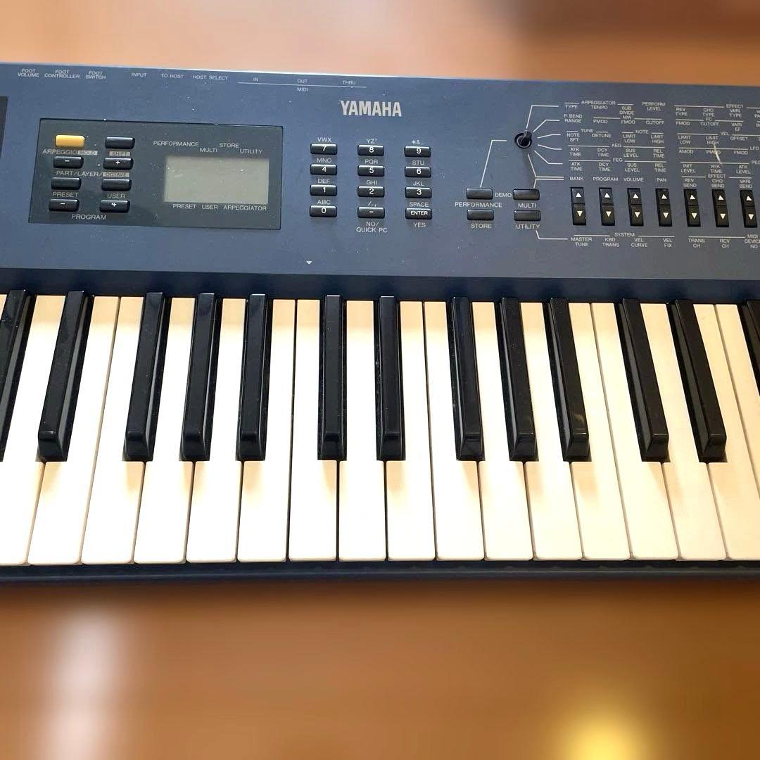 YAMAHA CS1X シンセサイザー キーボード