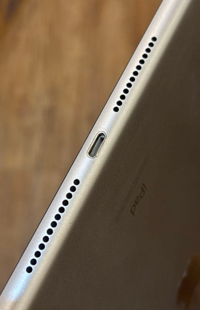 iPad第7世代wifi 32GB シルバー本体のみ