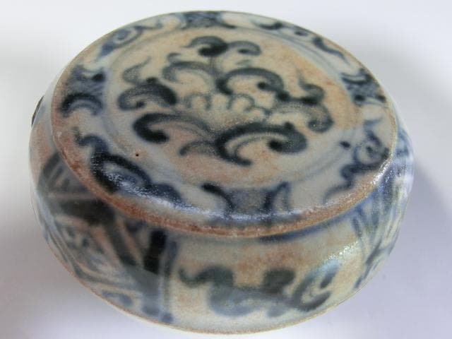 蓋物■呉須安南 古い染付 安南 丸香合 花唐草 青華 古玩 時代物 骨董品■