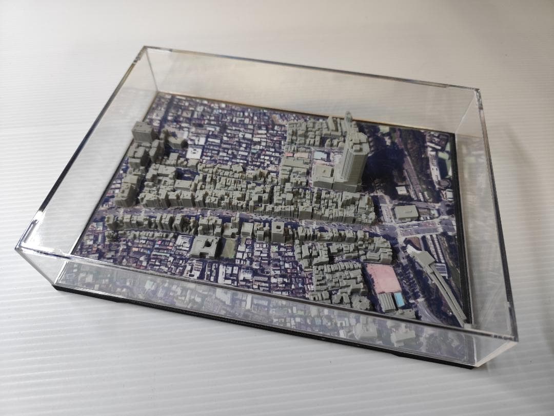 四谷周辺都市模型　(小型透明ケース付)