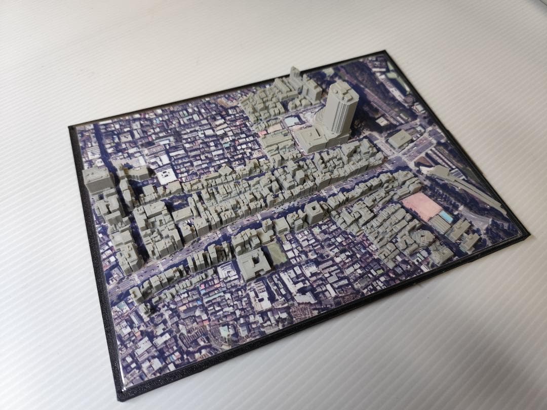 四谷周辺都市模型　(小型透明ケース付)