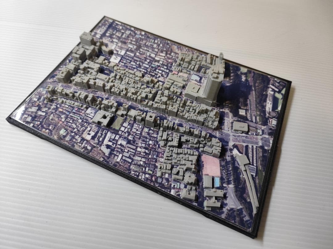 四谷周辺都市模型　(小型透明ケース付)