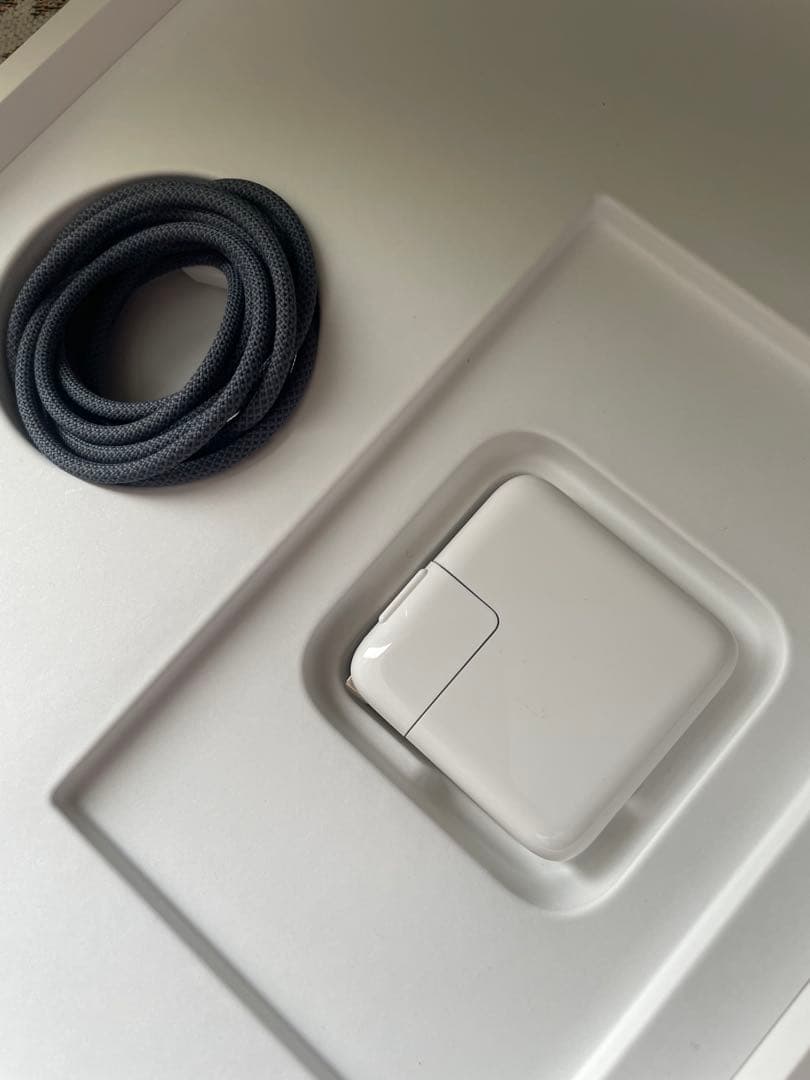 【美品】MacBook Air M2 16GB 256GB 箱付 使用少なめ