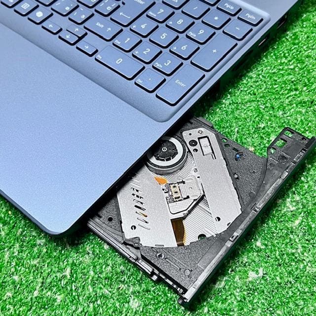 2025春《ほぼ未使用》第13i7搭載！オールインワンノート！dynabook